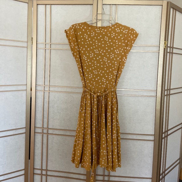 Pact Yellow Flower Dress - Picture 2 of 4